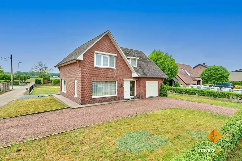 Välivaade - Spacious House with Green View in 10a17ca Plot