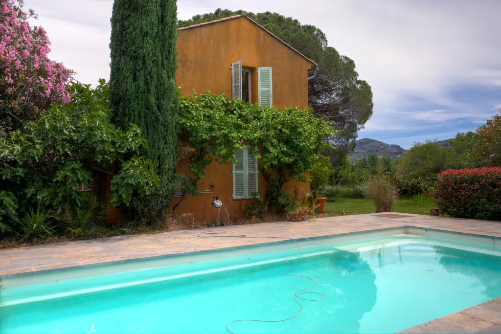 Bassein - Charming Mas with Pool in Le Muy