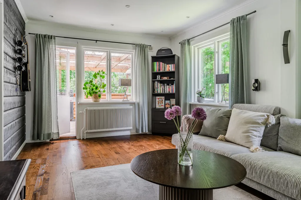 Séjour - Charming Red Cottage with Garden in Samuelsdal