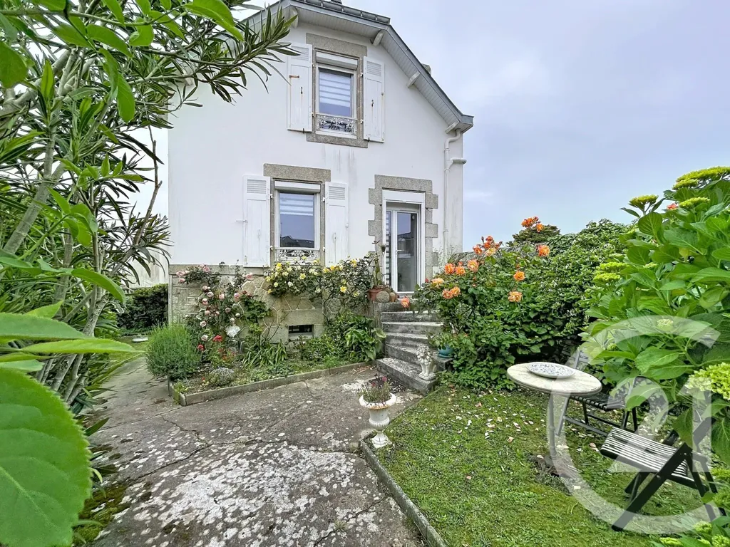 Aed - Charming Seafront House in Plœmeur