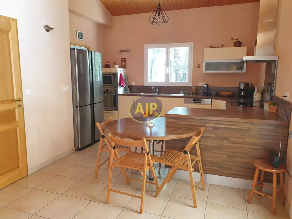 Kitchen - Villa with Pool in Soulac-sur-Mer