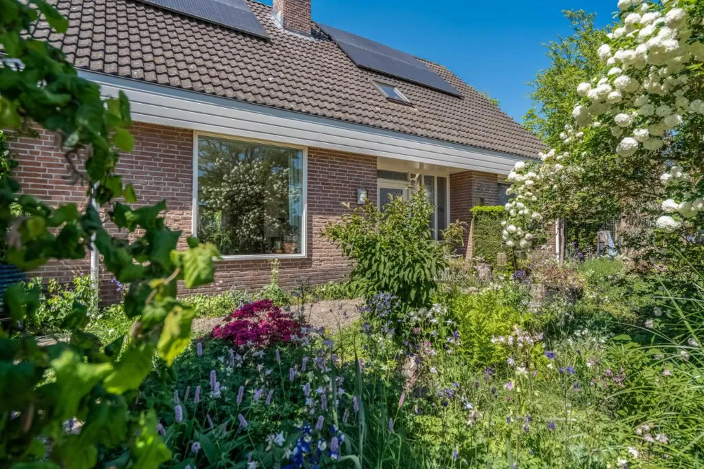 Extérieur - Characterful Bungalow with Garden in Hasselt