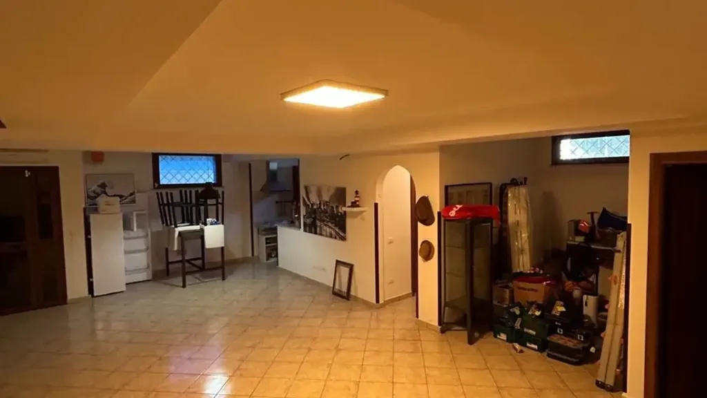 Garage - Contemporary Villa with Garden in Anzio
