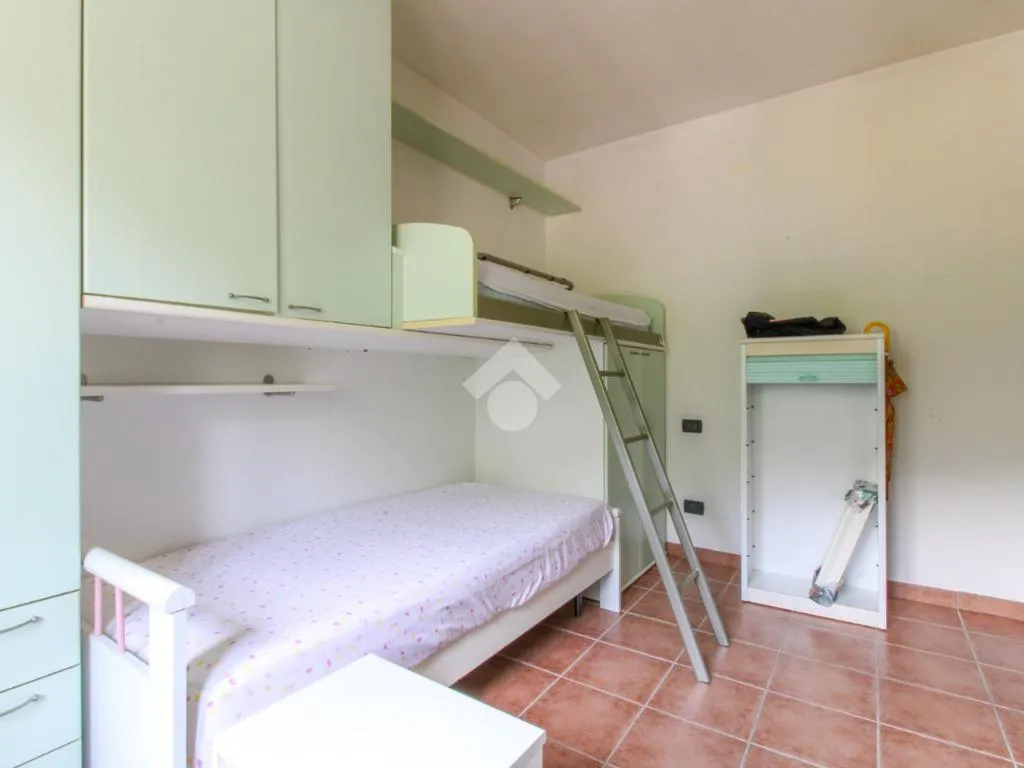 Chambres - Trilocale with Private Balcony in Vestone