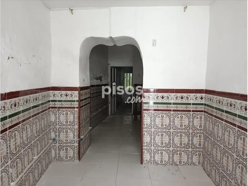 Esik - Adosado for Renovation in Ibros