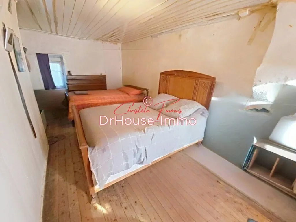 Chambres - Longère en Pierres avec Dépendances à Mellé