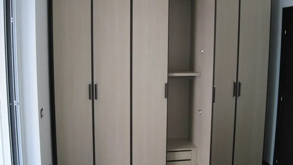 Pièces - Modern Apartment with Balcony in Milan