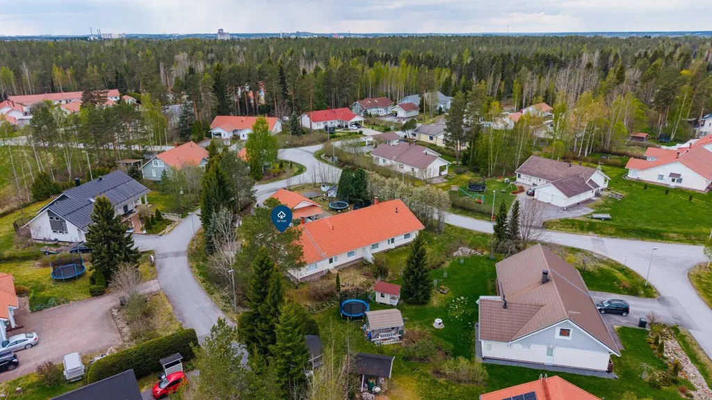 Aerial - Spacious Apartment with Sauna in Hyllykallio