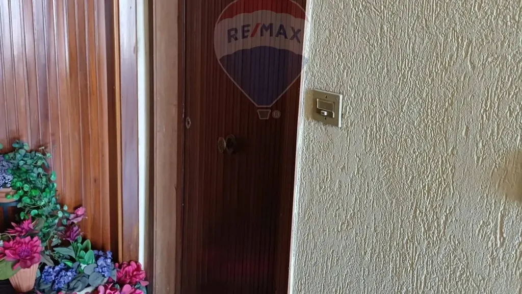 hallway_entrance