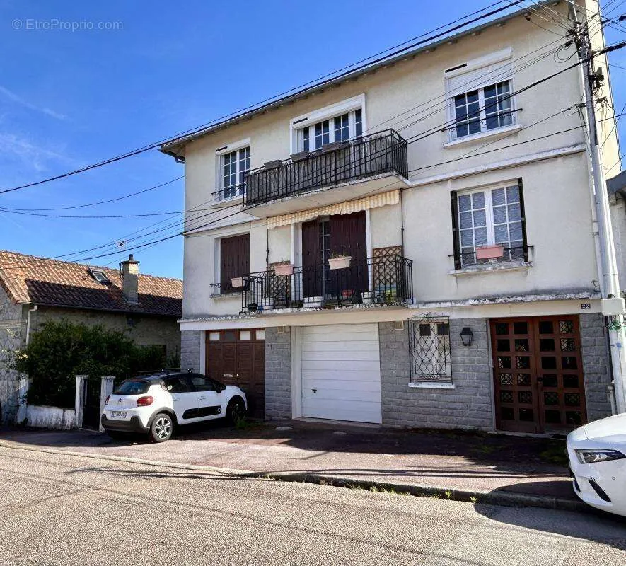 Extérieur - Appartement T5 avec Balcon et Vues Dégagées