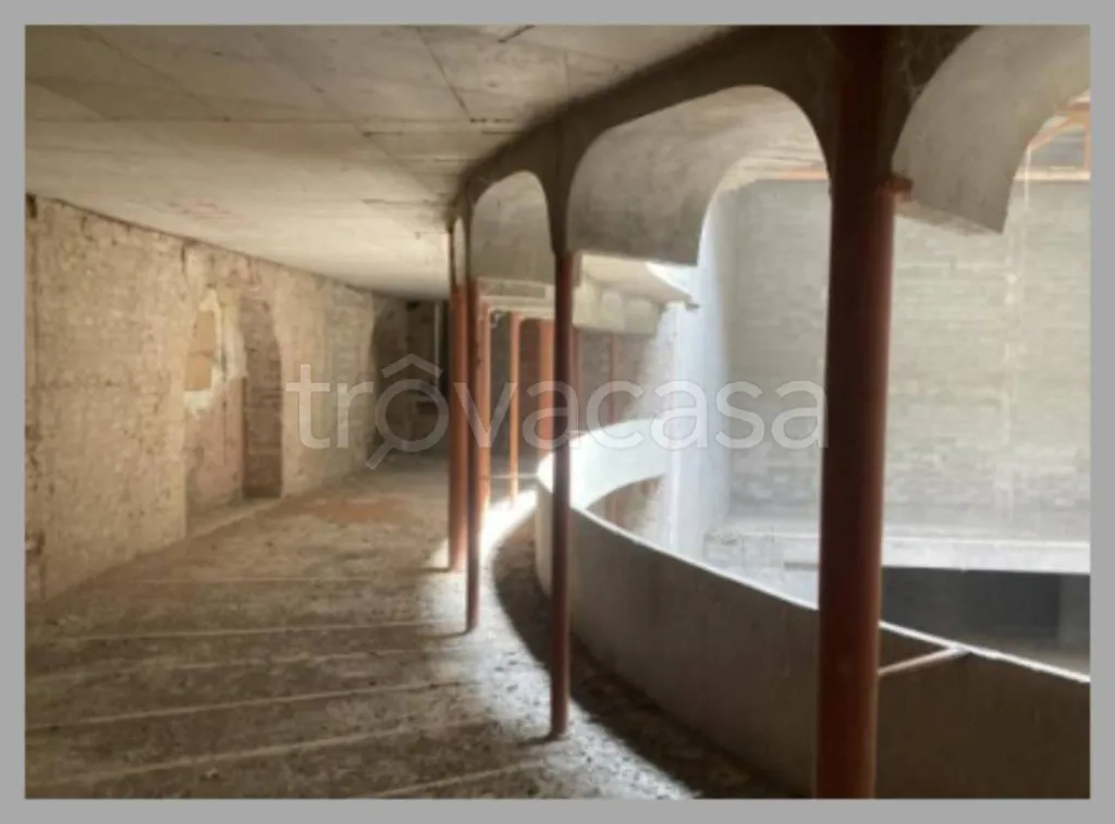 Pièces - Auctioned Apartment with Balcony in Codogno