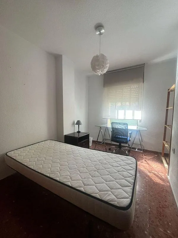 Bedrooms - Student Flat with Terrace in Villarejo, Granada