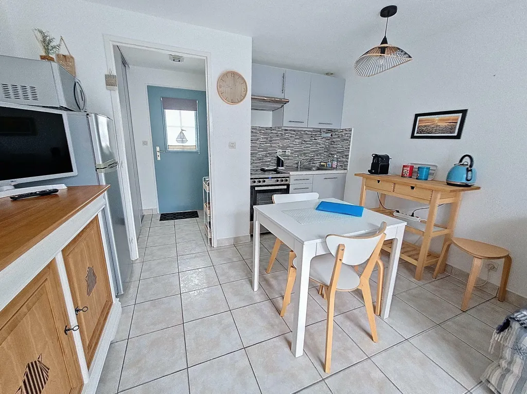 Söögituba - Modern Flat with Terrace in Batz-sur-Mer