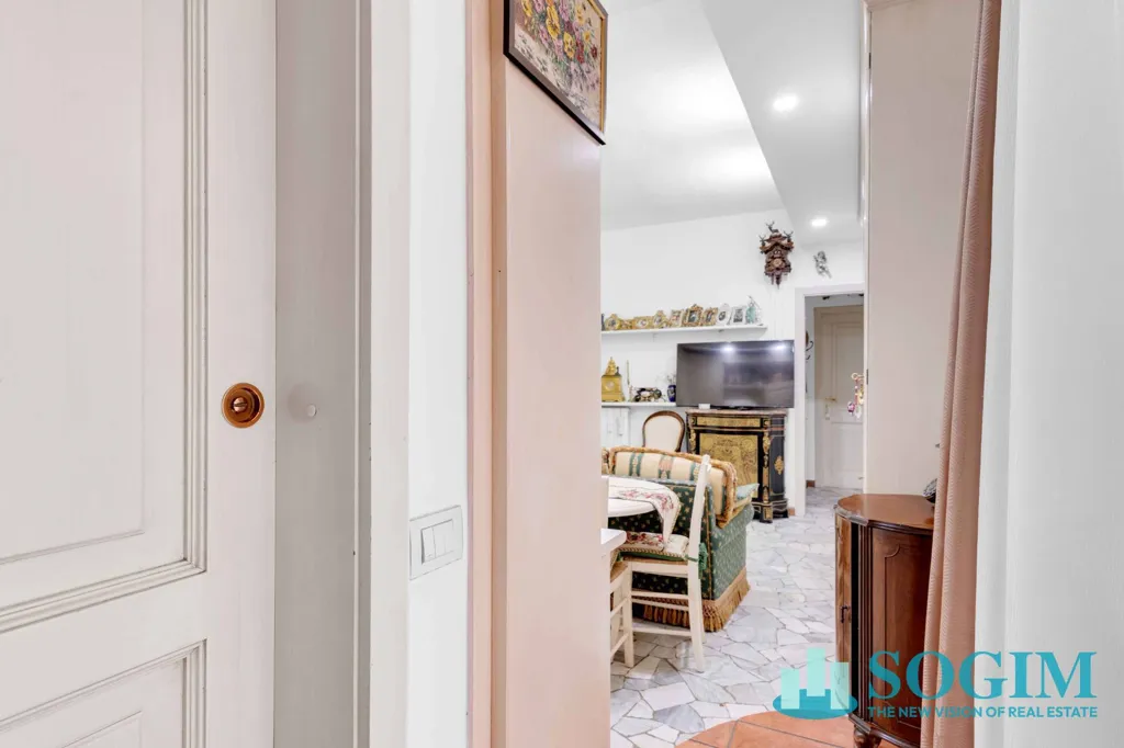 Hallway - Apartment with Terrace in Como, Piazza Roma