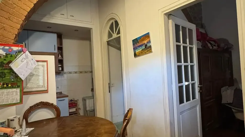 Söögituba - Terraced House with Garden in Rufina