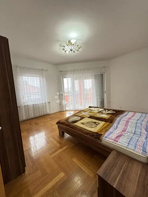 Magamistoad - Flat for 15 Workers in Gornja Dubrava