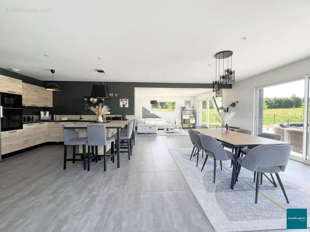 Maison 6 pièces à Curcy-Sur-Orne
