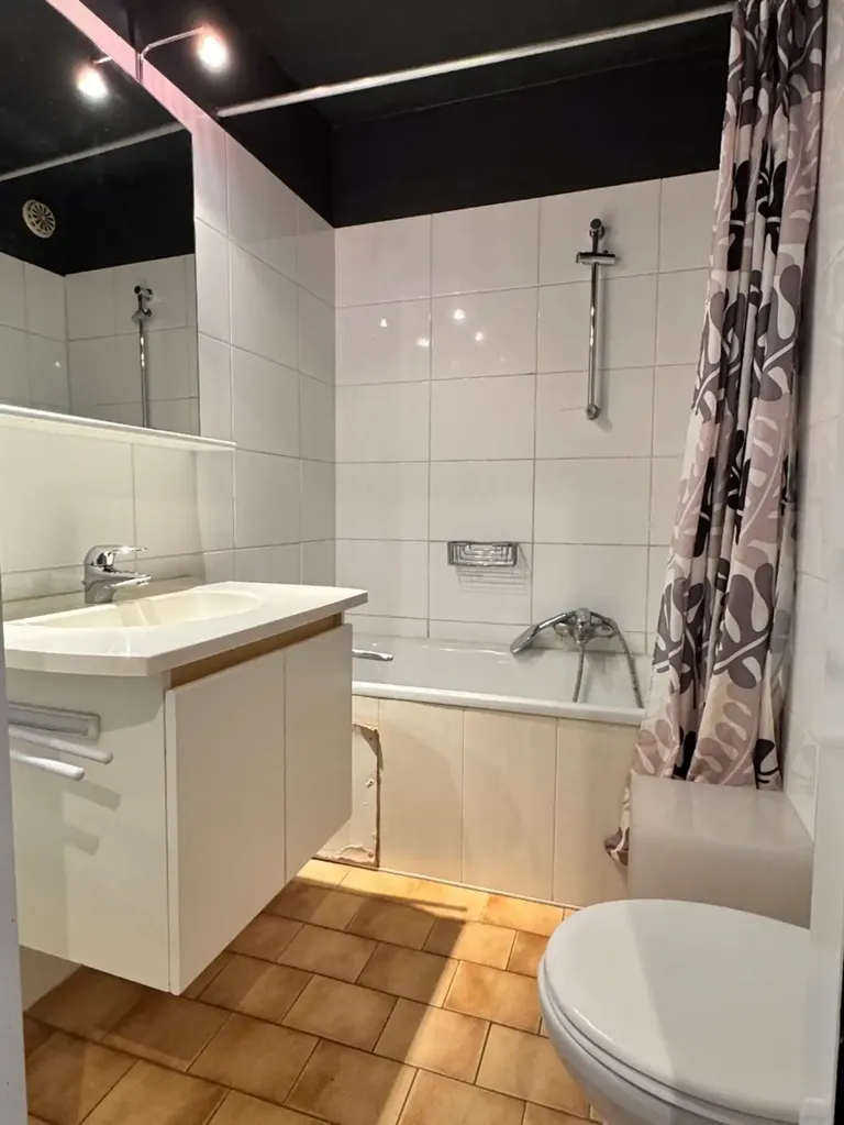 Salles de bain - Studio Meublé avec Terrasse à De Panne