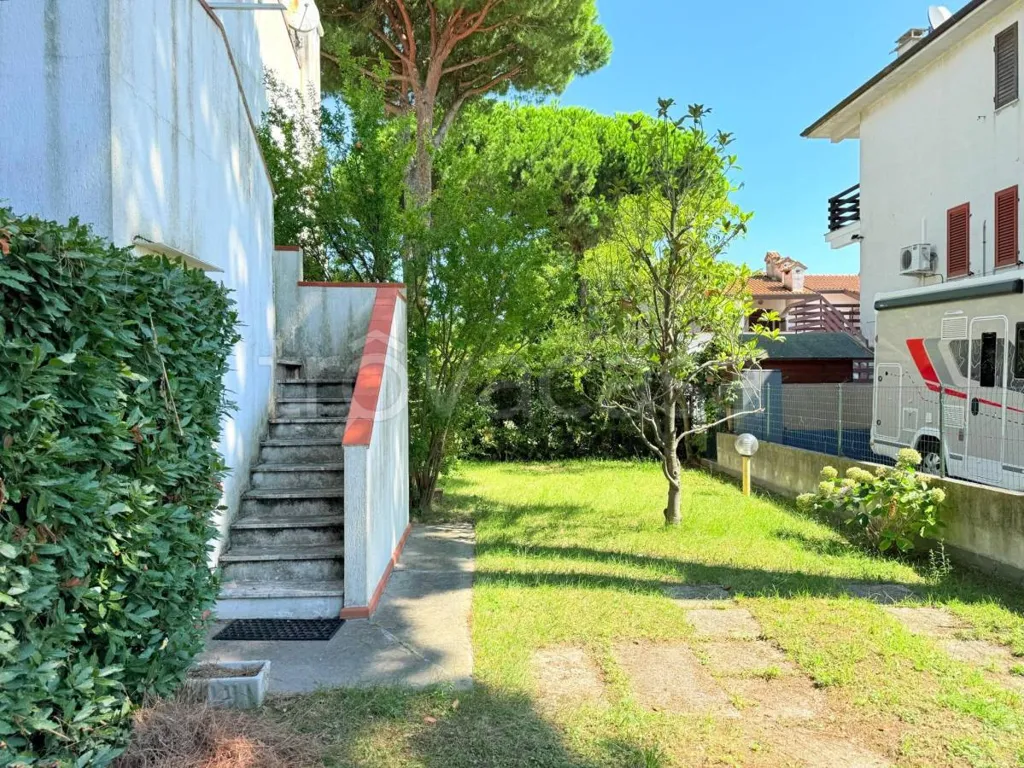 Aed - Terraced Villa with Private Garden in Comacchio