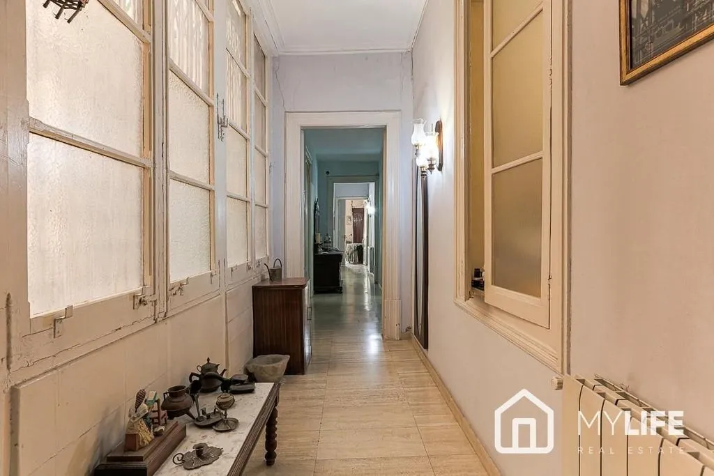 Ingresso - Apartment with Balcony on La Rambla, Barcelona