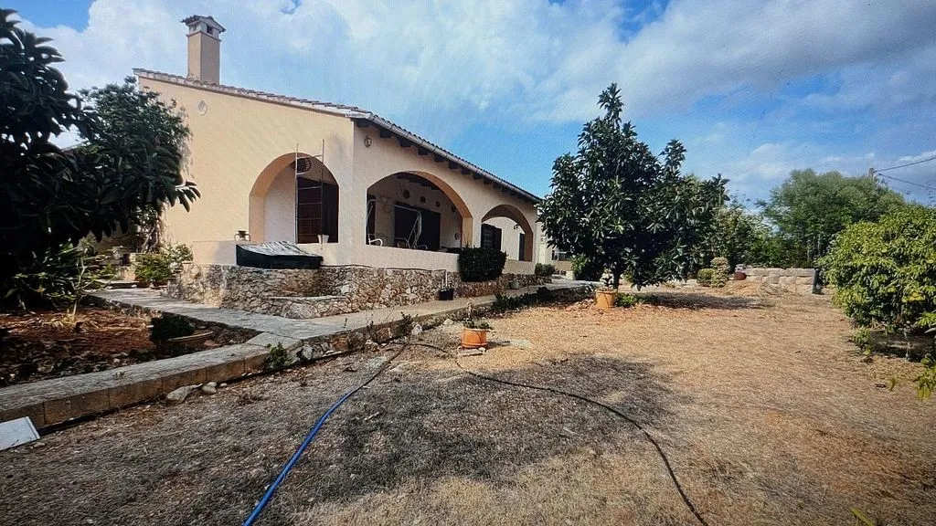 Välivaade - Rustic House with Pool in Reis Catòlics