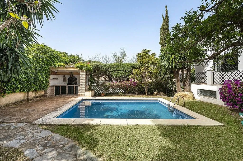 Piscine - Villa with Pool in Nagüeles, Marbella