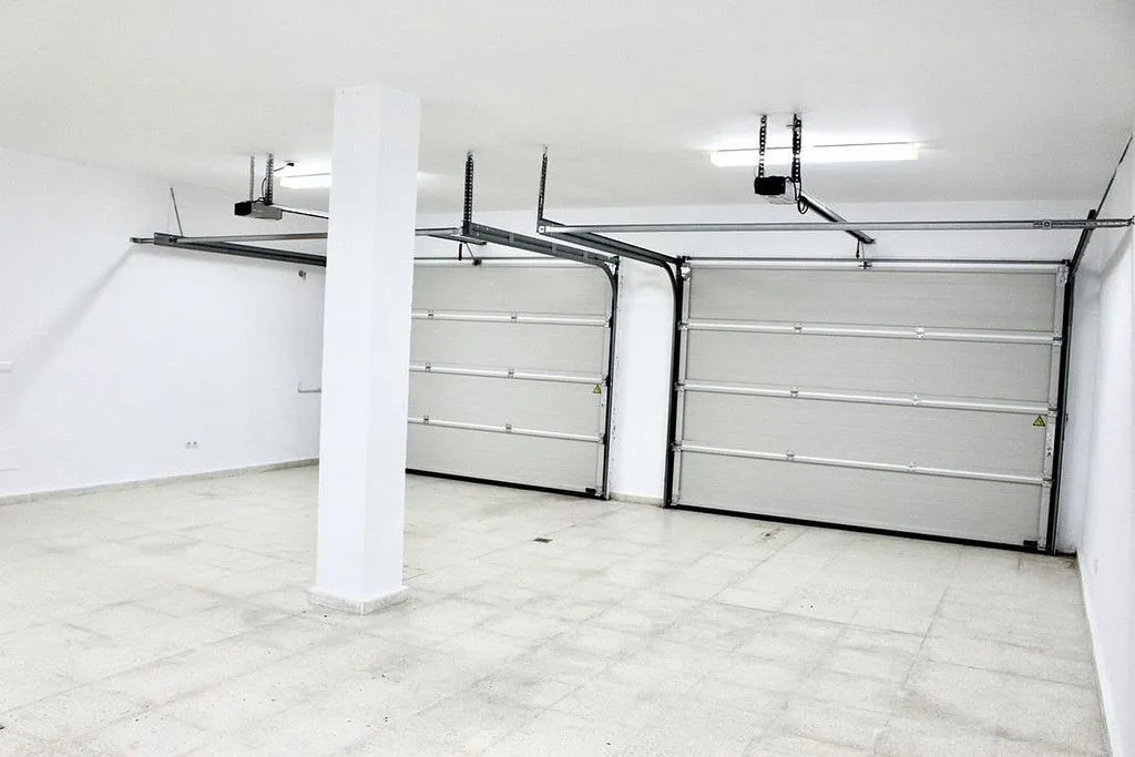 Garage - Luxury Villa with Sea View in Benahavís