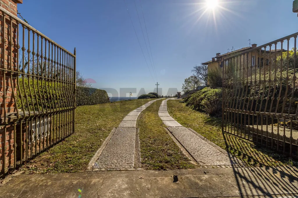 Esterno - Villa indipendente con parco privato a Magnano