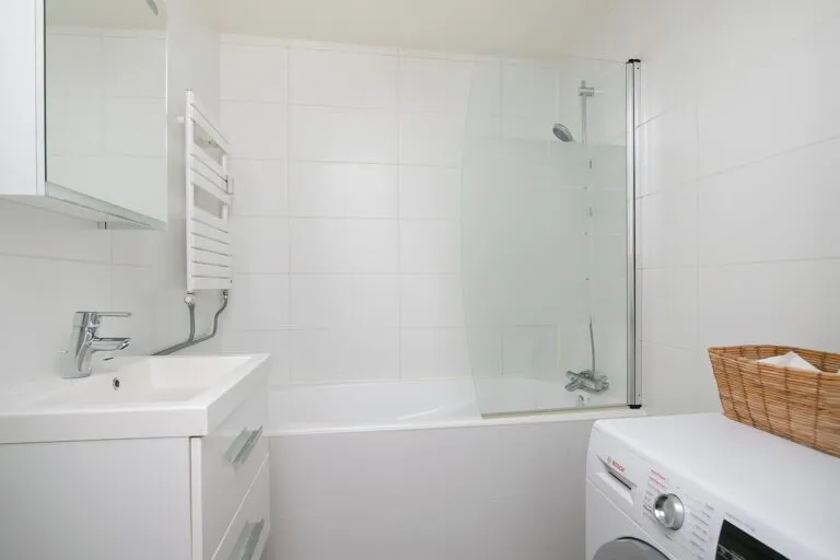 Vannitoad - 4-Bedroom Apartment in Central Amstelveen