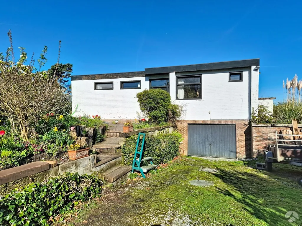 Aed - South-West Oriented House with Garden in Baisy-Thy