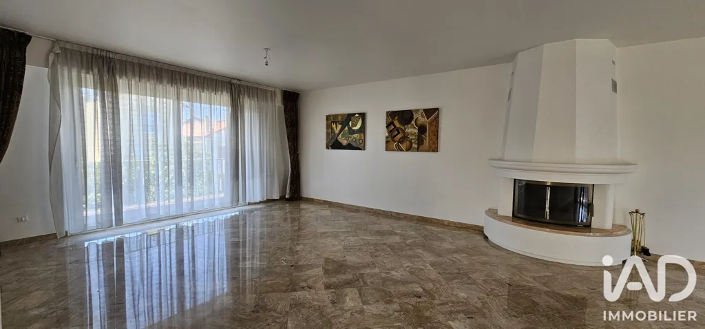 Séjour - Villa avec Piscine et Dépendance à Les Pavillons-sous-Bois