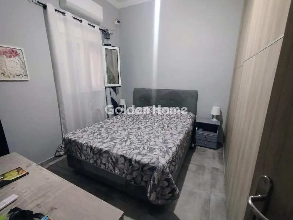 Chambres - Modernised Flat with Balcony in Moschato Centre