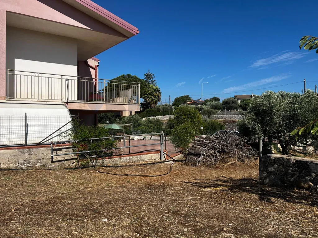 Giardino - Independent Villa with Large Garden in Modica