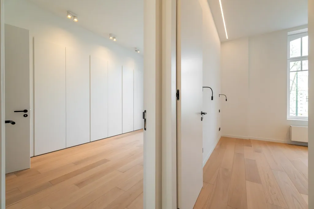 Esik - Apartment with South-Facing Terrace in Montgomery