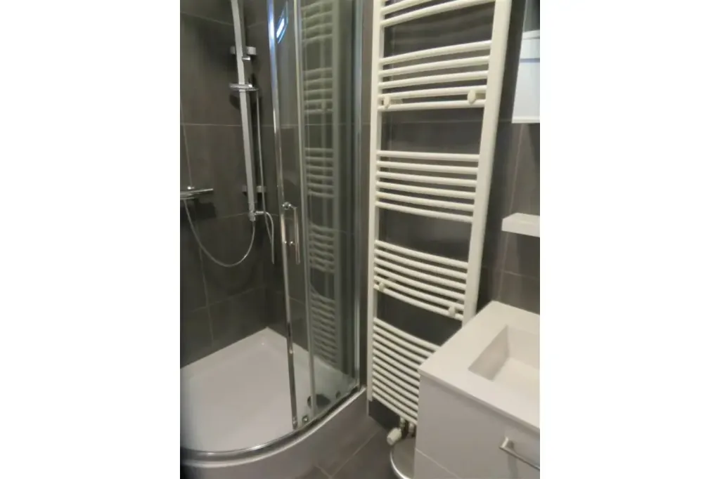 Vannitoad - Furnished Flat with Terrace in Antwerp
