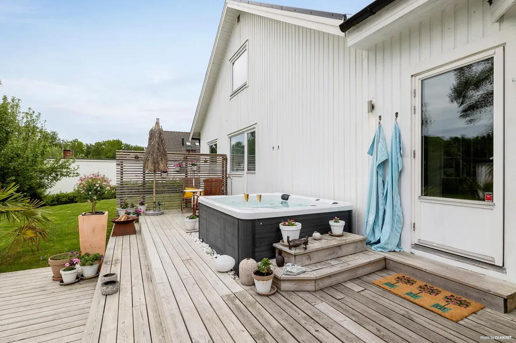 Terrasse - Villa with Pool in Stenhamra