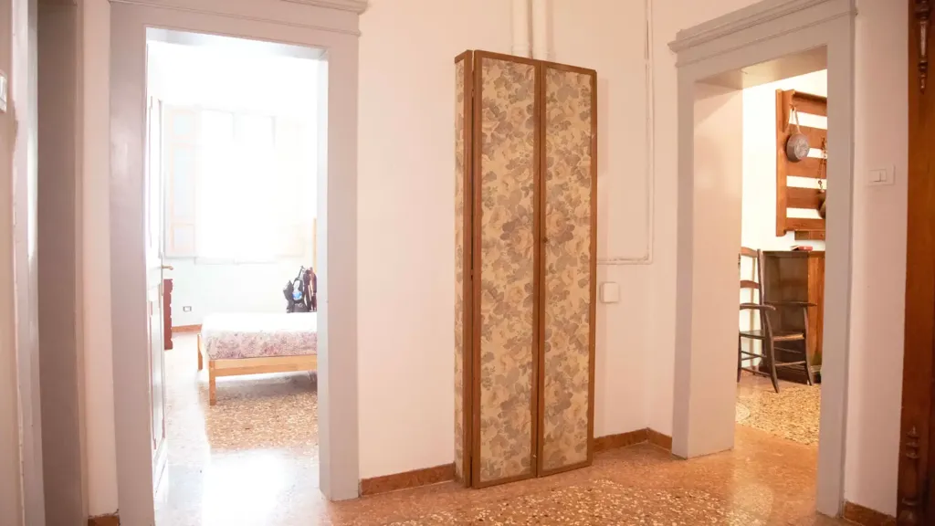 Entrée - Historic Apartment with High Ceilings in Bologna