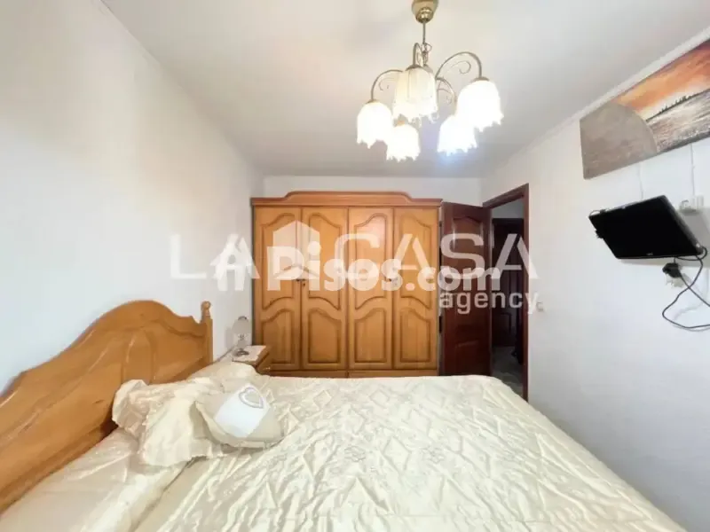 Chambres - Flat with 3 Bedrooms near Gorg Metro