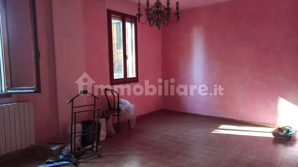 Pièces - Rustic Farmhouse with Workshop in Cavezzo