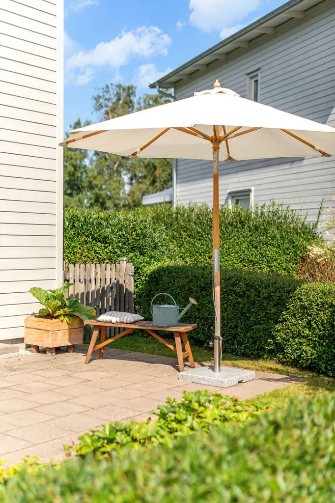 Terrace - Modern Villa with Garden in Sunny Location
