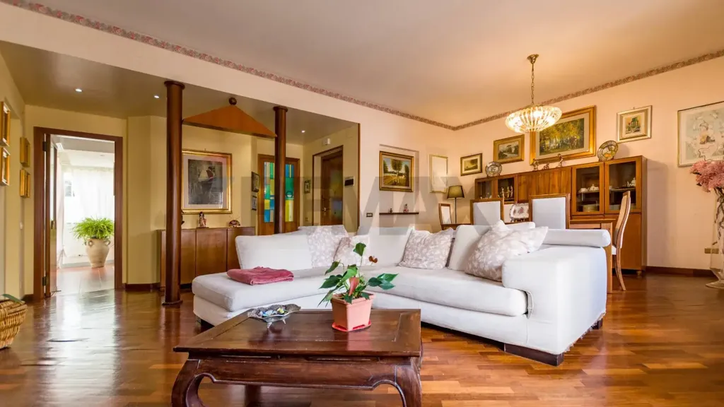 Elutuba - Spacious Apartment with Balcony in Palermo