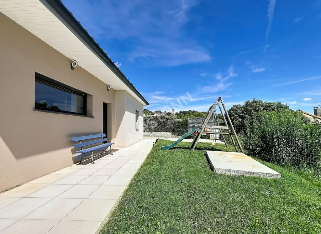 Aed - Contemporary Villa with Large Garden in Quiet Area