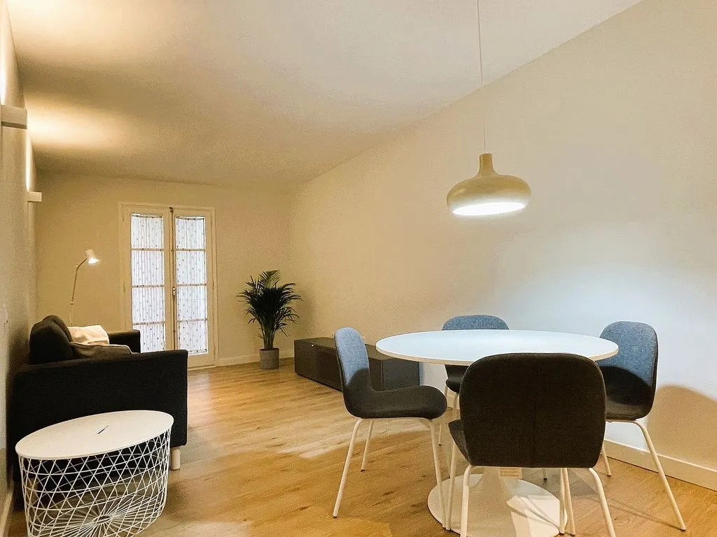 Salle à manger - 1-Bed Flat with Terrace in Centre, Girona