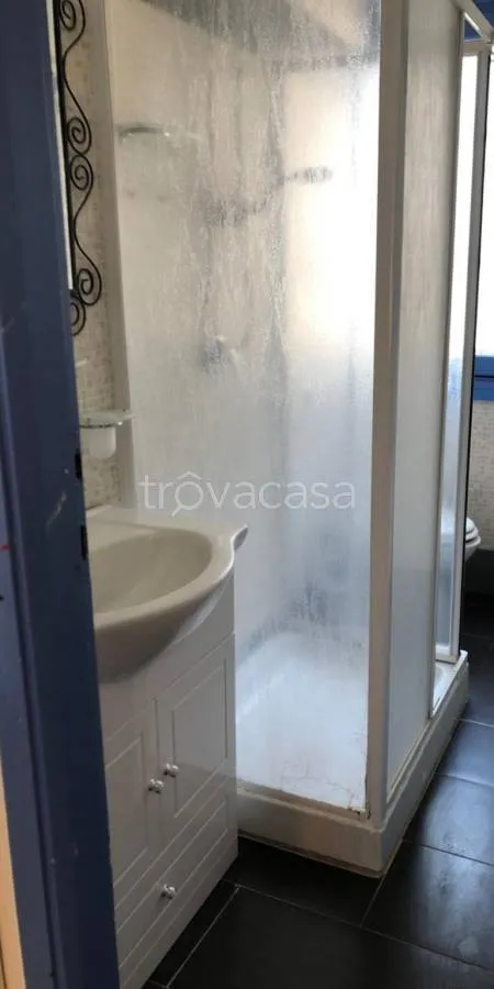 Salles de bain - Bright Apartment with Balcony in Gallarate Centre