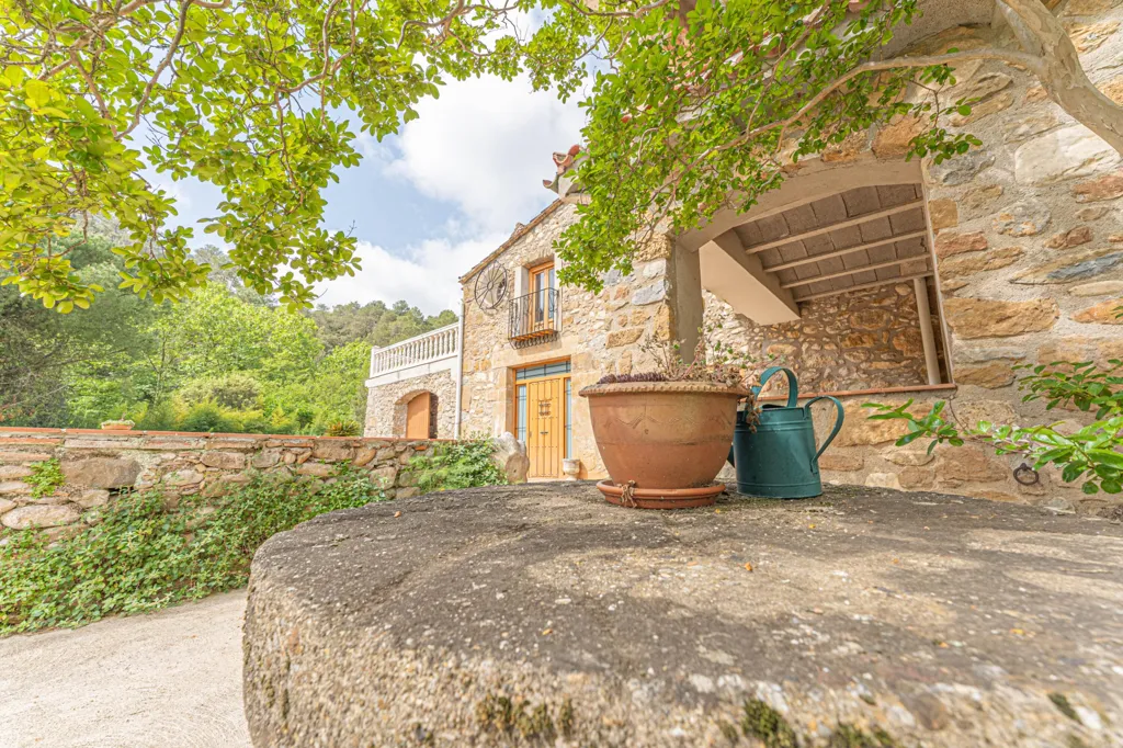 Terrasse - Rustic Masia with Pool in Cabanelles