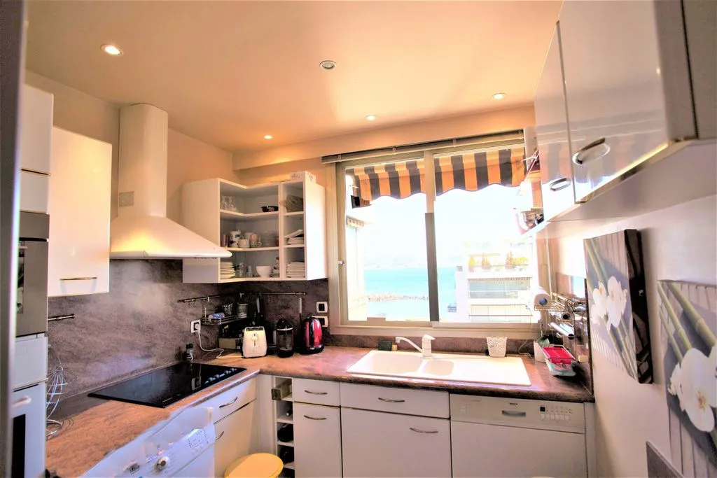 Cucina - Luxury Flat with Sea View in Mandelieu-la-Napoule