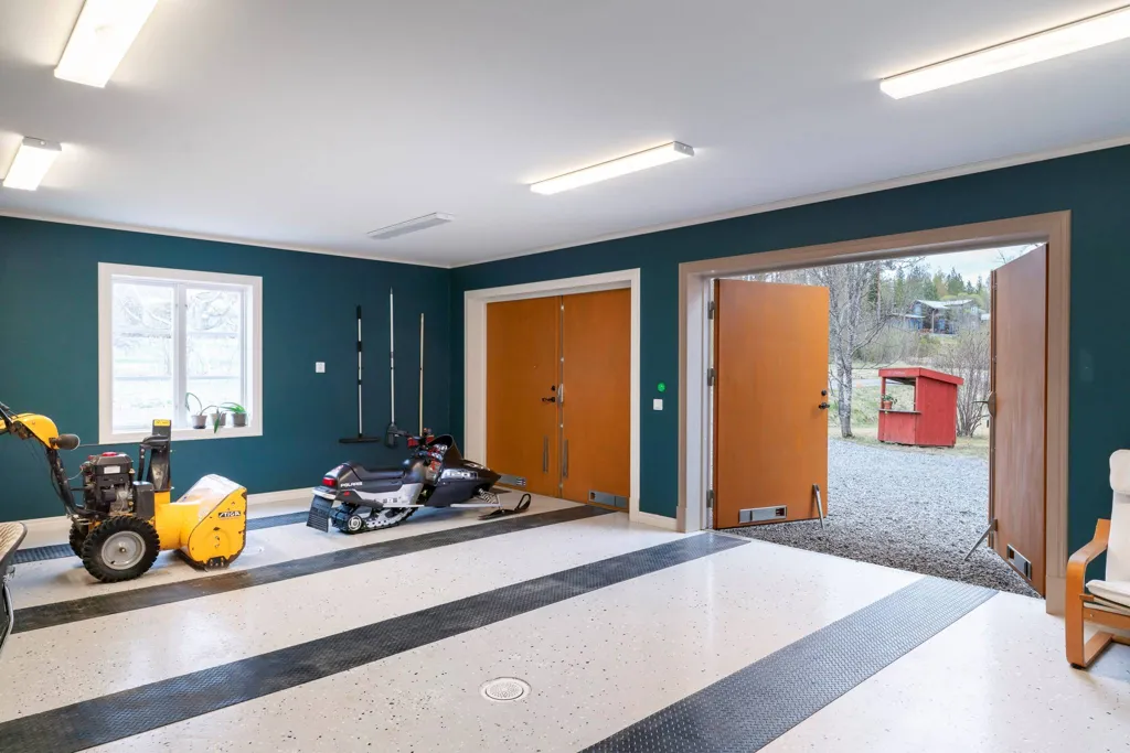 Garage - Villa in Västerbottens Style near Umeå