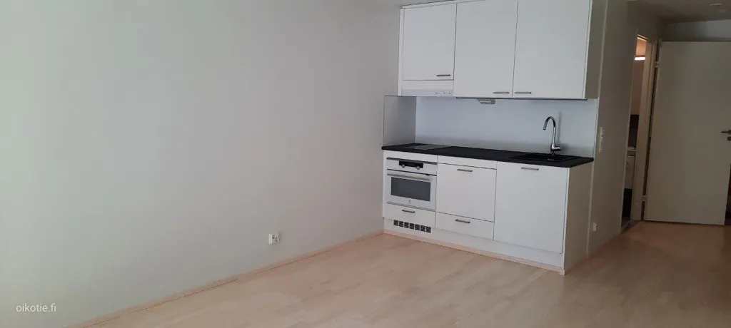 Cuisine - Modern Studio with Balcony in Kuninkaantammi, Helsinki