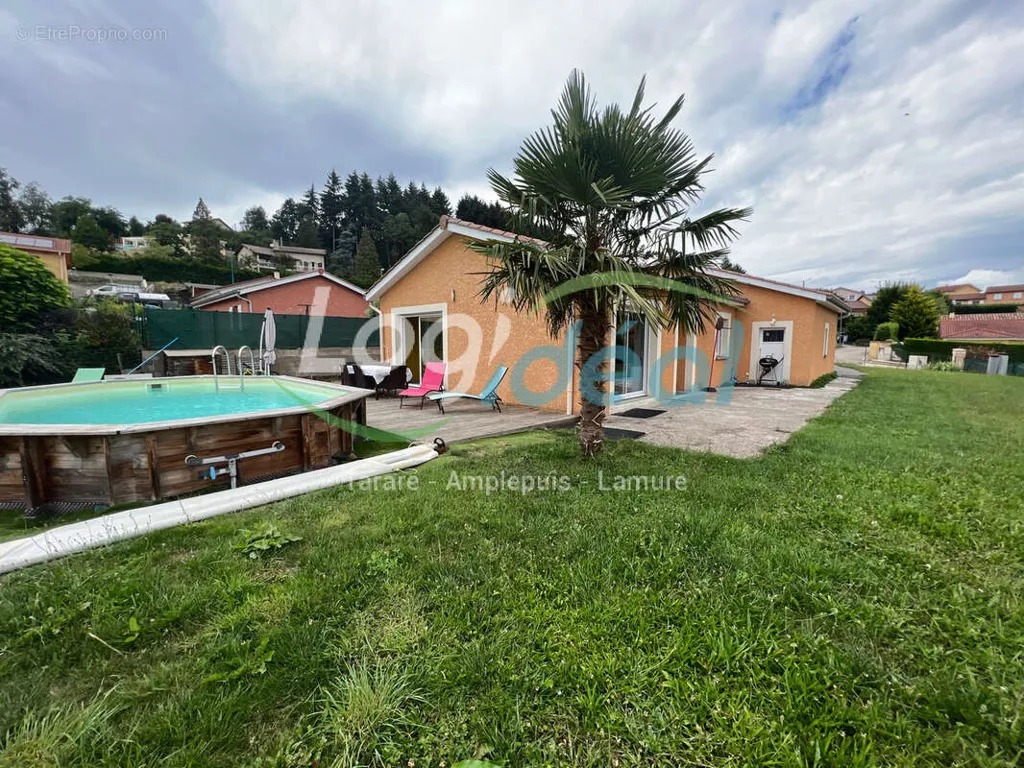 Bassein - Villa with Pool near Amplepuis