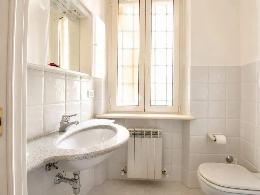 Bathrooms - Semi-detached House with Panoramic Views in Osimo